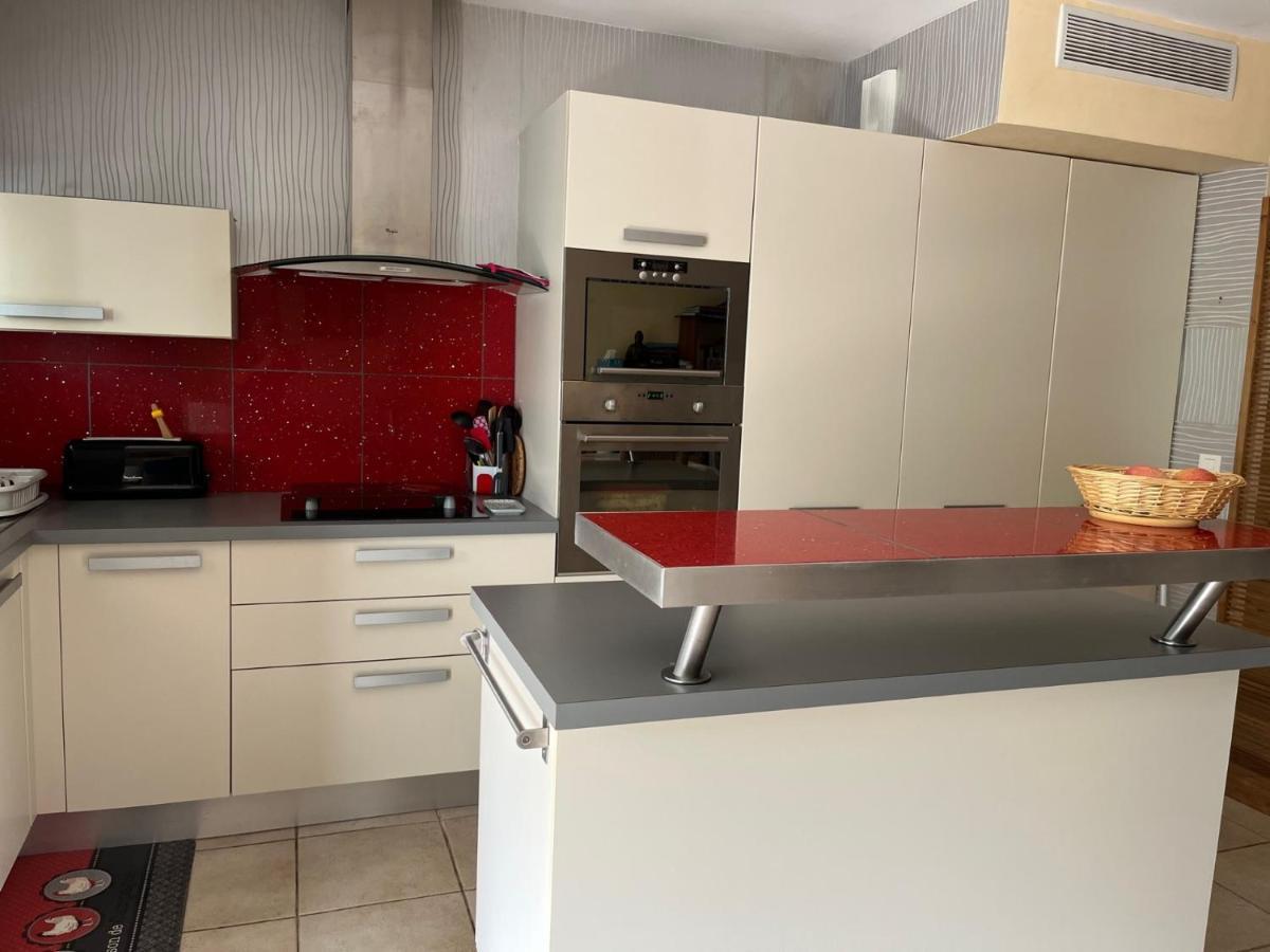 Saint-Raphael, Boulouris, F2 Dans Belle Residence 3 Piscines, Proche Bord De Mer Exterior foto