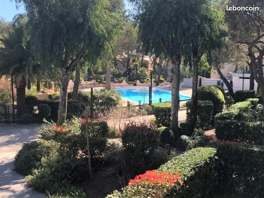 Saint-Raphael, Boulouris, F2 Dans Belle Residence 3 Piscines, Proche Bord De Mer Exterior foto